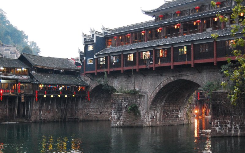 Tour Trung Quốc 5N4Đ (Trương Gia Giới - Phượng Hoàng Cổ Trấn)